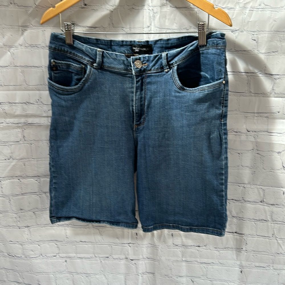 Lee Platinum Label Denim Jean Shorts Mid-Rise Stretch